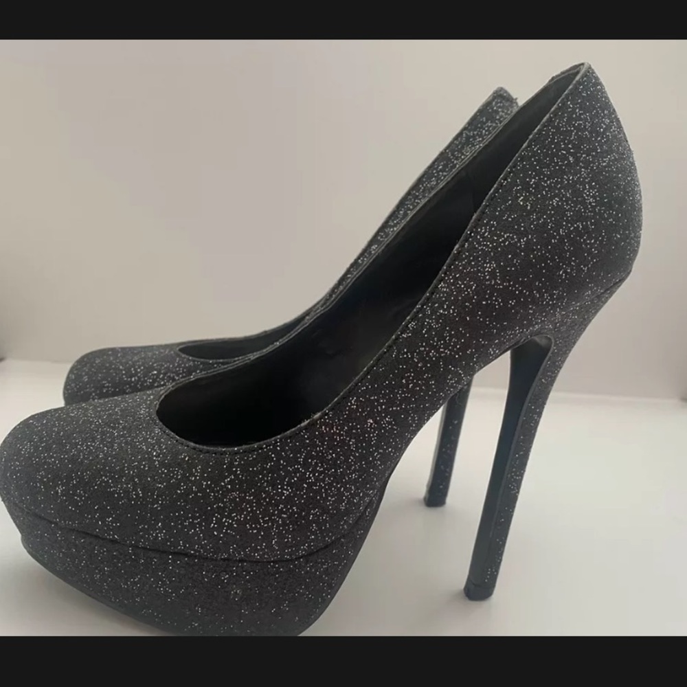 BAKERS Women Shoes Blue Glitter Victoria G Platform Pump High Heels Size 6